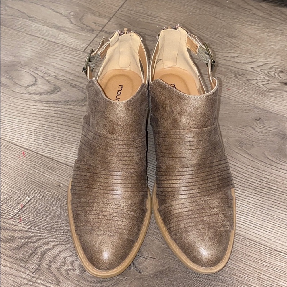 Tan Ankle Booties with Size Buckle Size 7 NIB